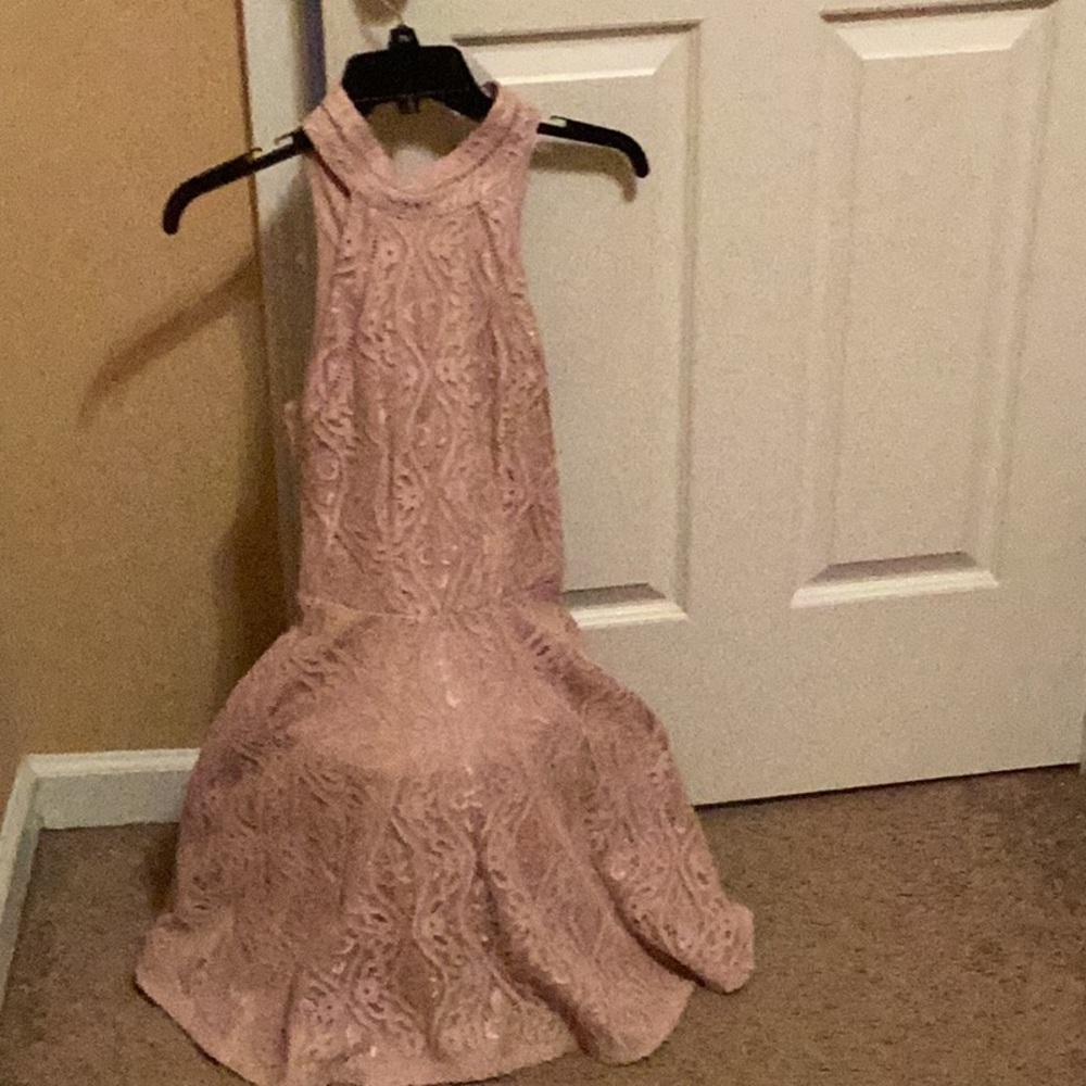 Lace dress,color mauve